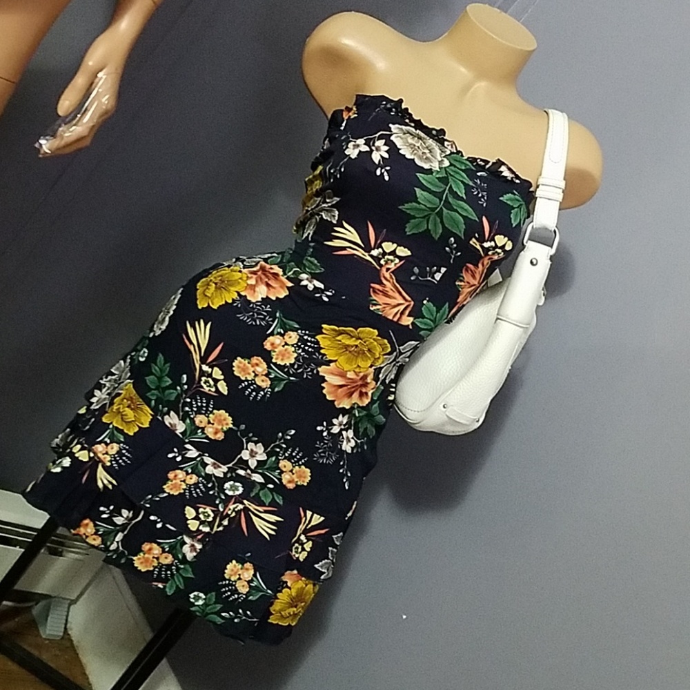 IMPORTED Strapless Tie Up Back Spring 2019 Dress - Picture 3 of 8